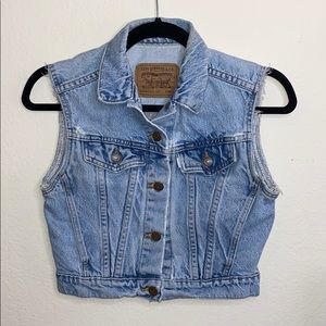 Levi’s Vintage White Tab Sleeveless Trucker Jacket